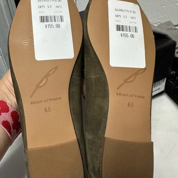 Brian Atwood Olive Suede Flats with Gold Detail – Size 6.5 - Picture 7 of 9